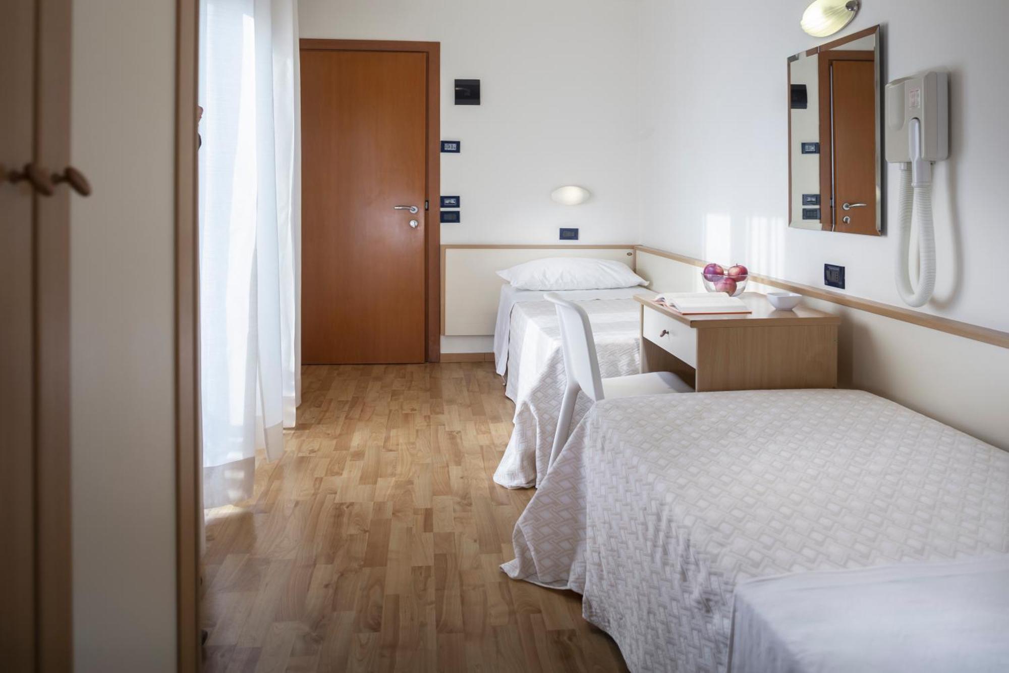 Hotel Baltic Ρίμινι Εξωτερικό φωτογραφία